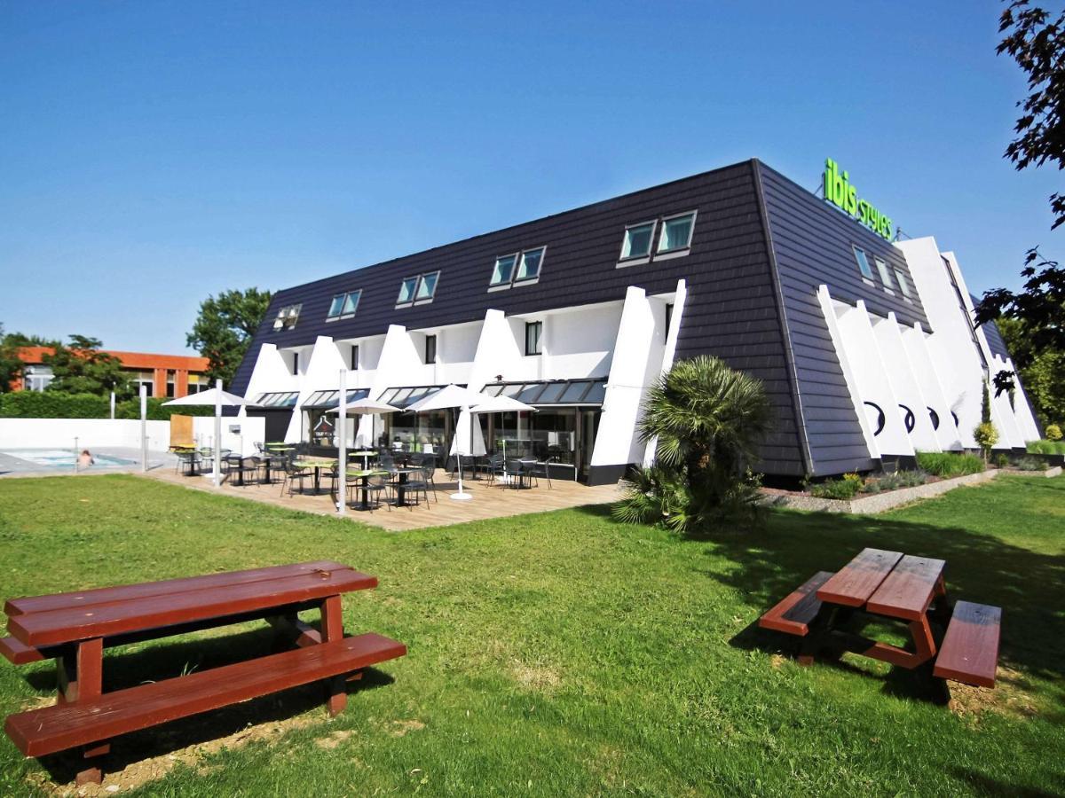 Ibis Styles Toulouse Labege Hotel Bagian luar foto